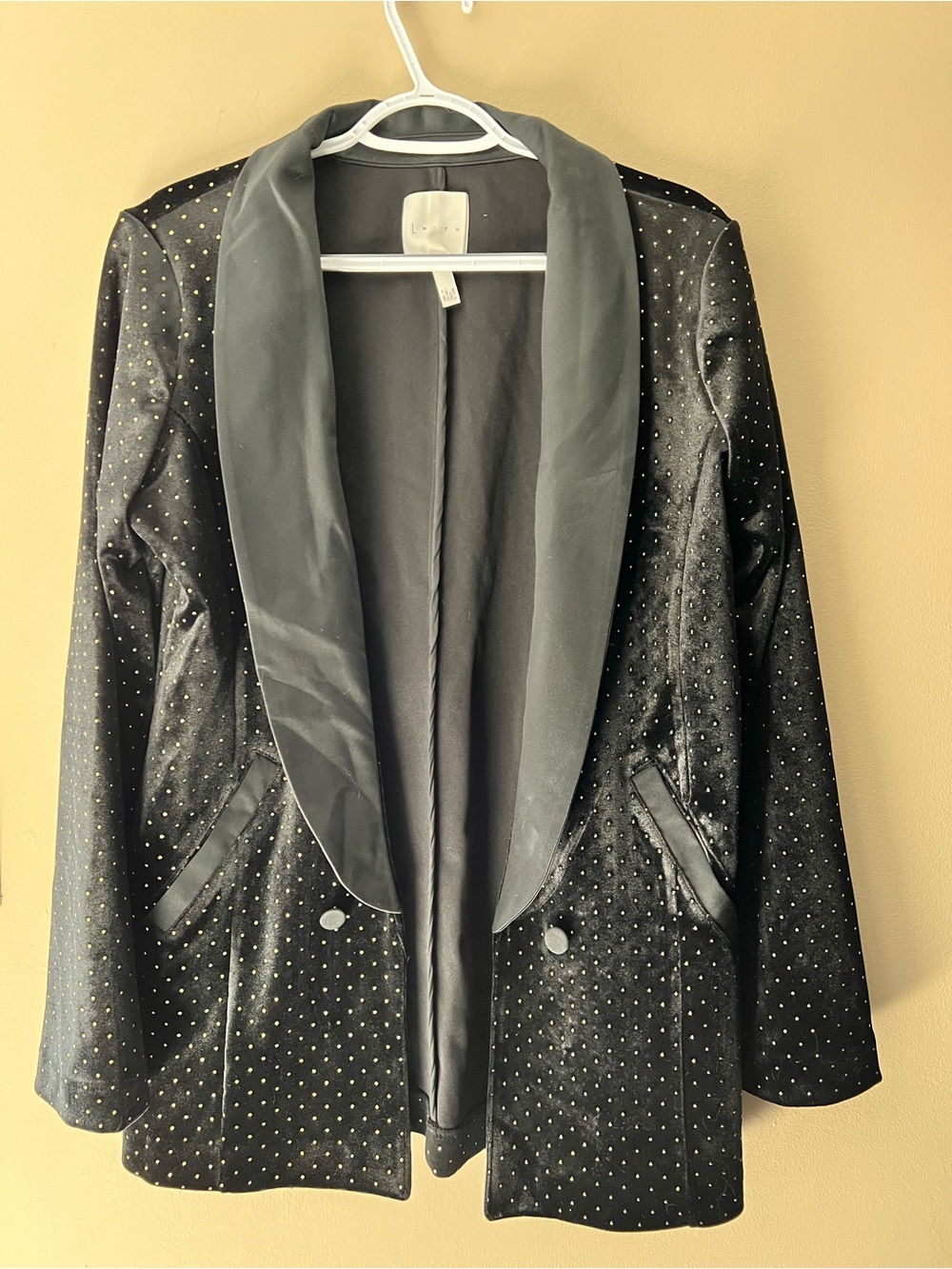Leith size M studded black velvet lined blazer with gold tone tiny studs.
